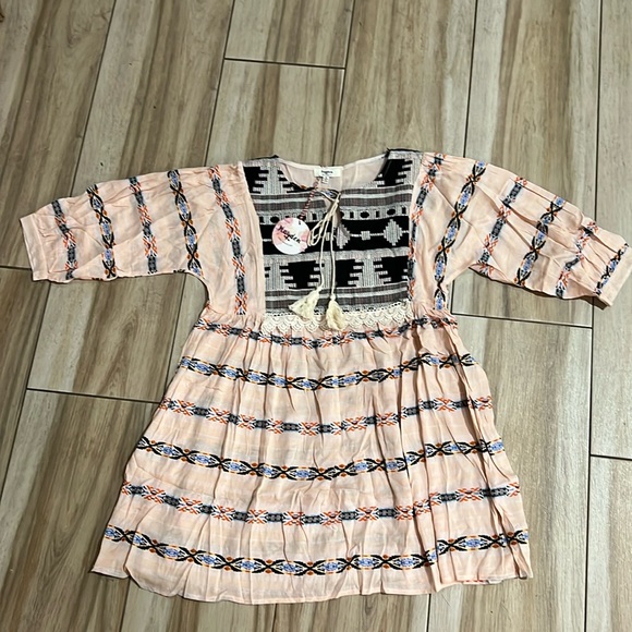 Hayden Dresses & Skirts - NWT Hayden Los Angeles Tribal Print Dress